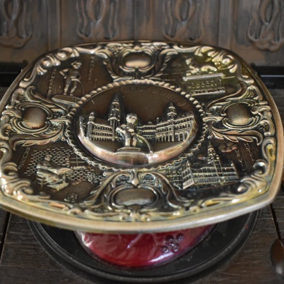 Vintage antique 3D ART WALL HANGING PLATE Brussels and its monuments - Picture 7 of 10